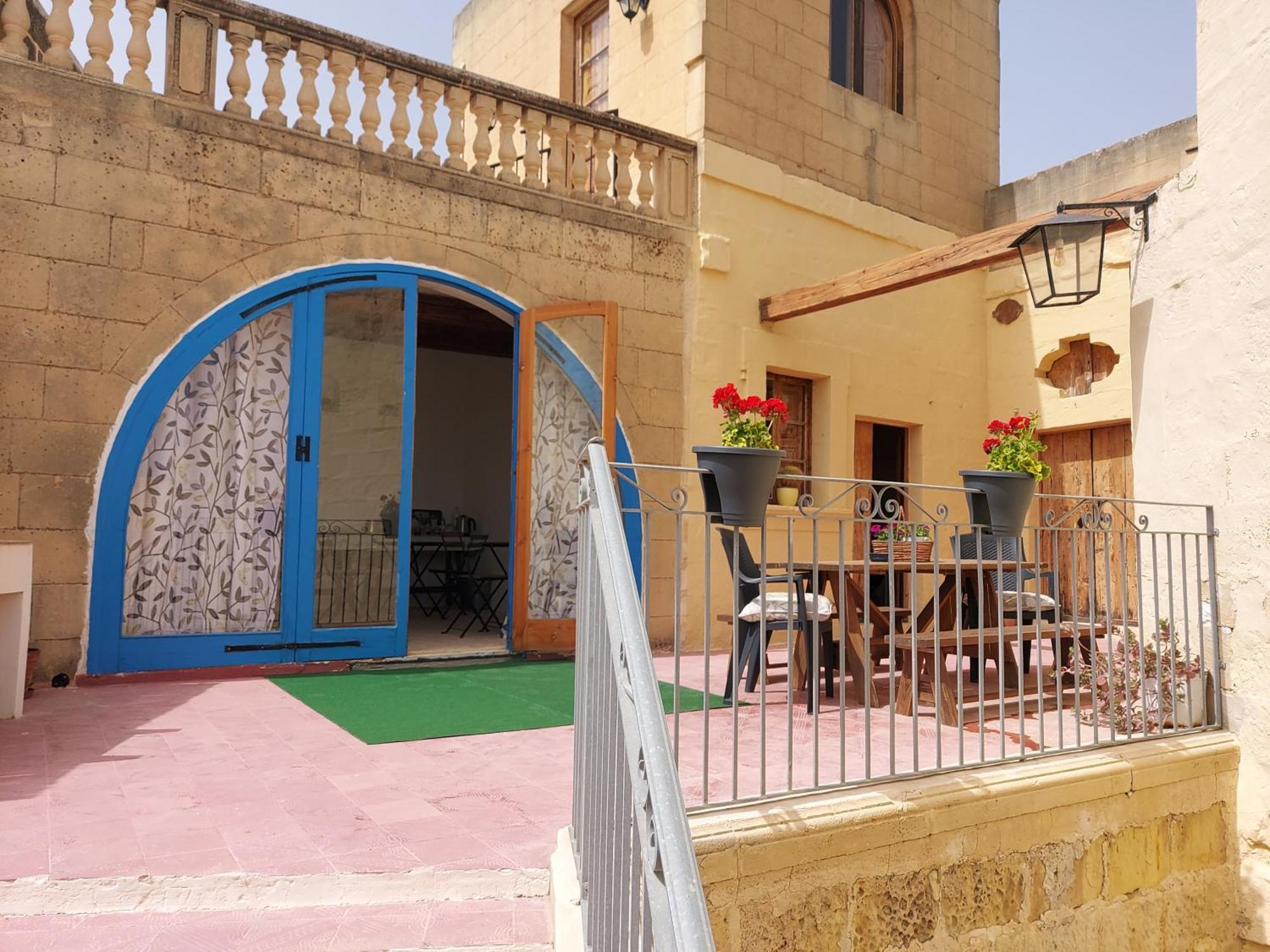 Razzett Warda B&B Ghasri  Luaran gambar